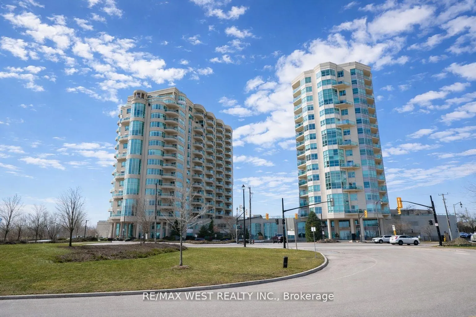 Photo 1 of Unit PH1 1, 2 Toronto Street, Barrie, City Centre — HOMEH