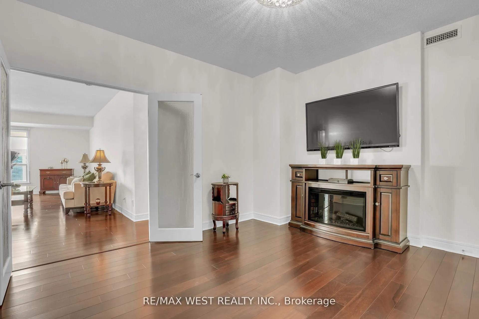 Photo 7 of Unit PH1 1, 2 Toronto Street, Barrie, City Centre — HOMEH