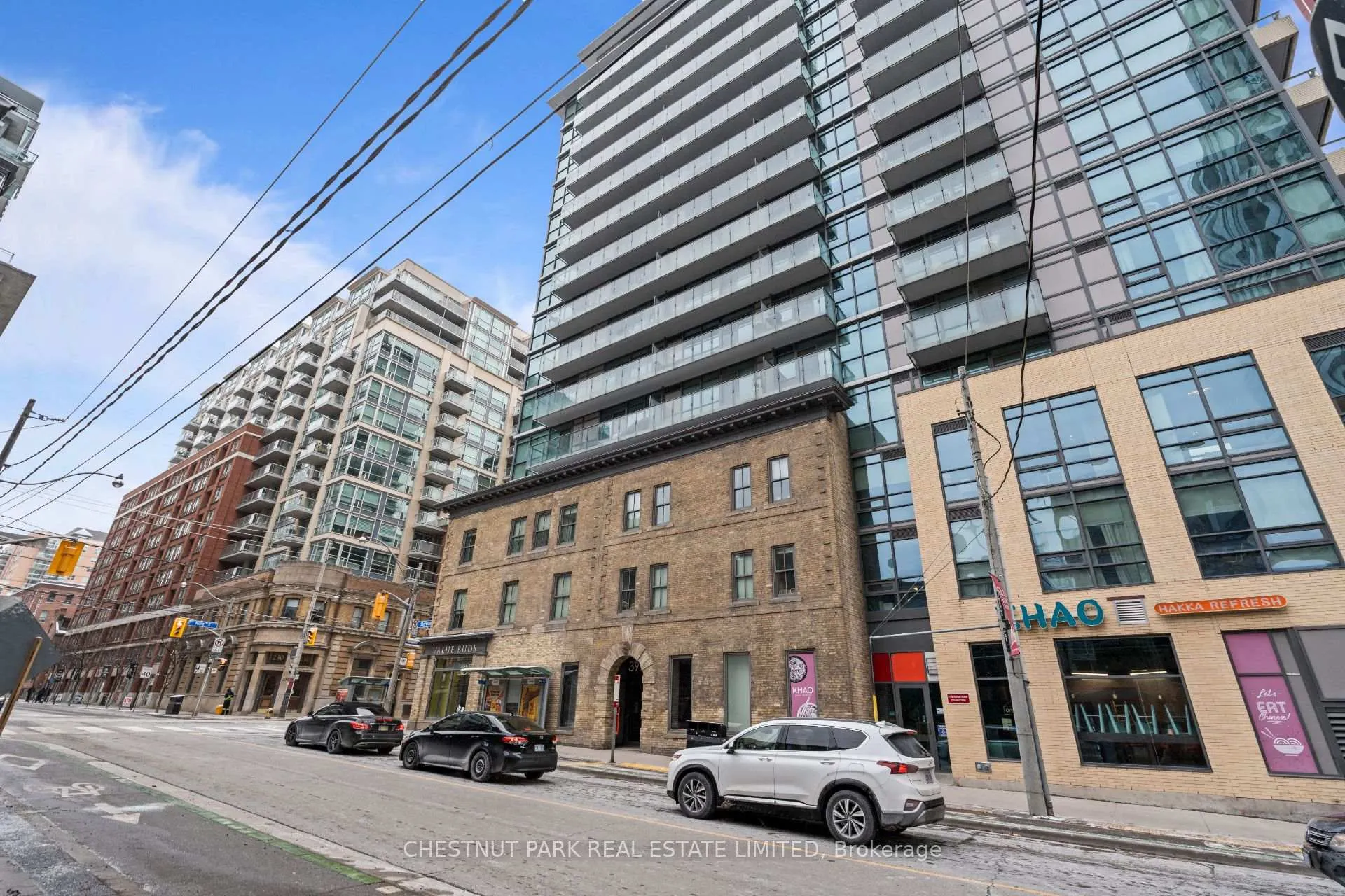Front of Unit 301, 39 Sherbourne Street