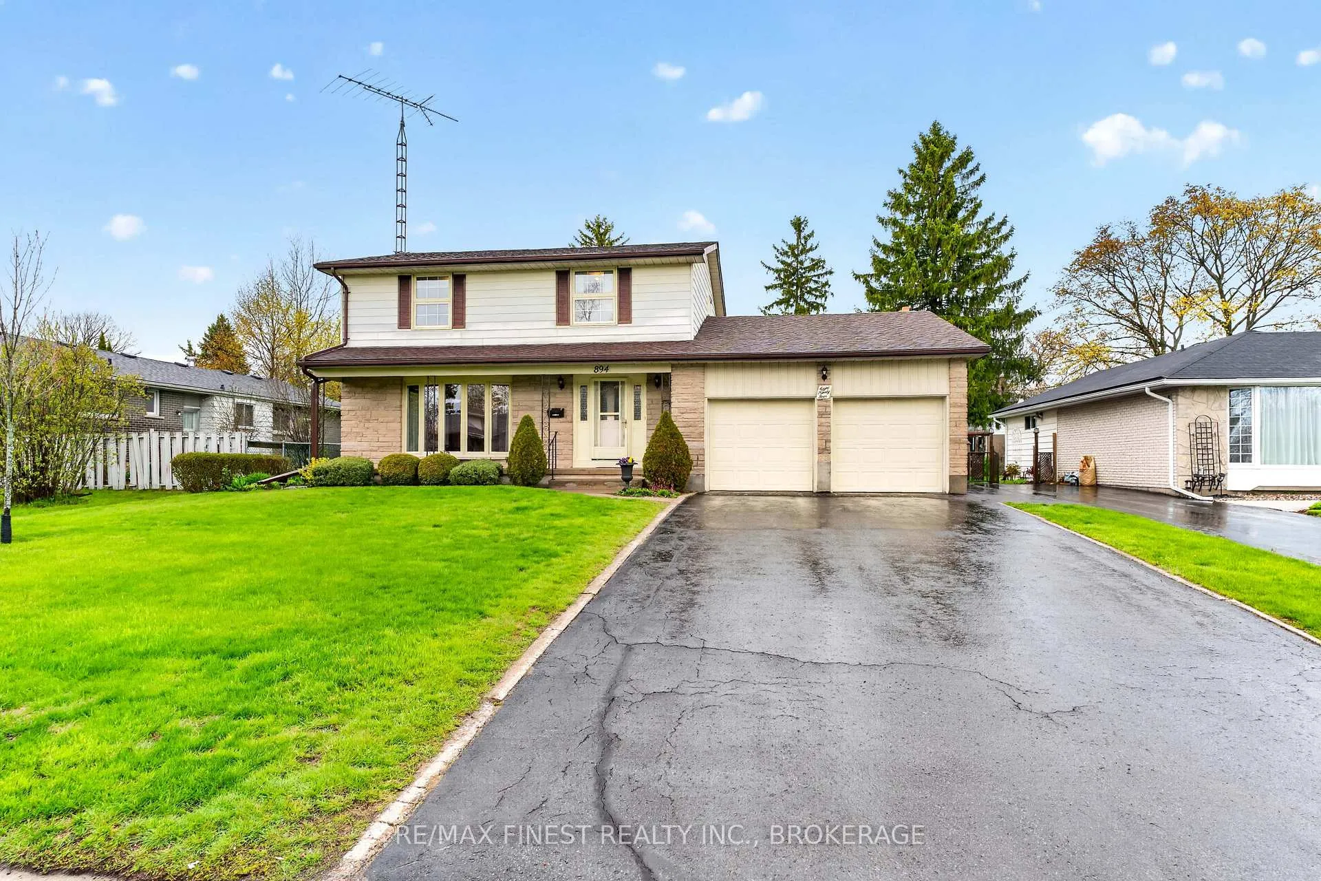 Photo 2 of 894 Auden Park Drive, Kingston, City Southwest — HOMEH