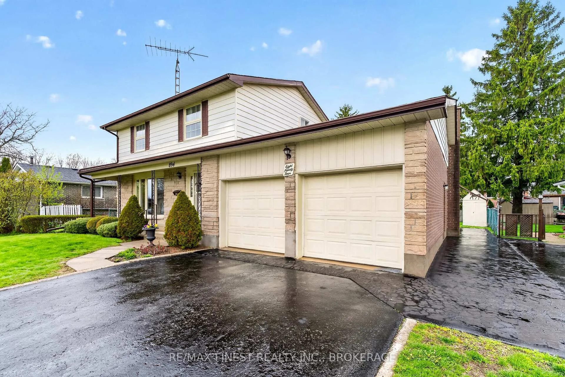Photo 4 of 894 Auden Park Drive, Kingston, City Southwest — HOMEH