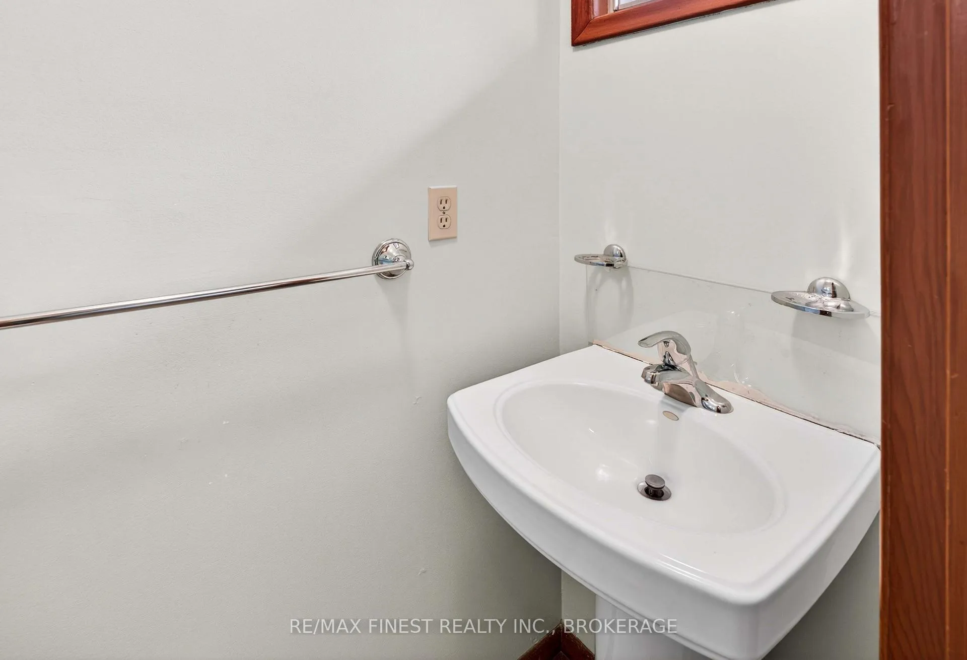 Photo 23 of 894 Auden Park Drive, Kingston, City Southwest — HOMEH