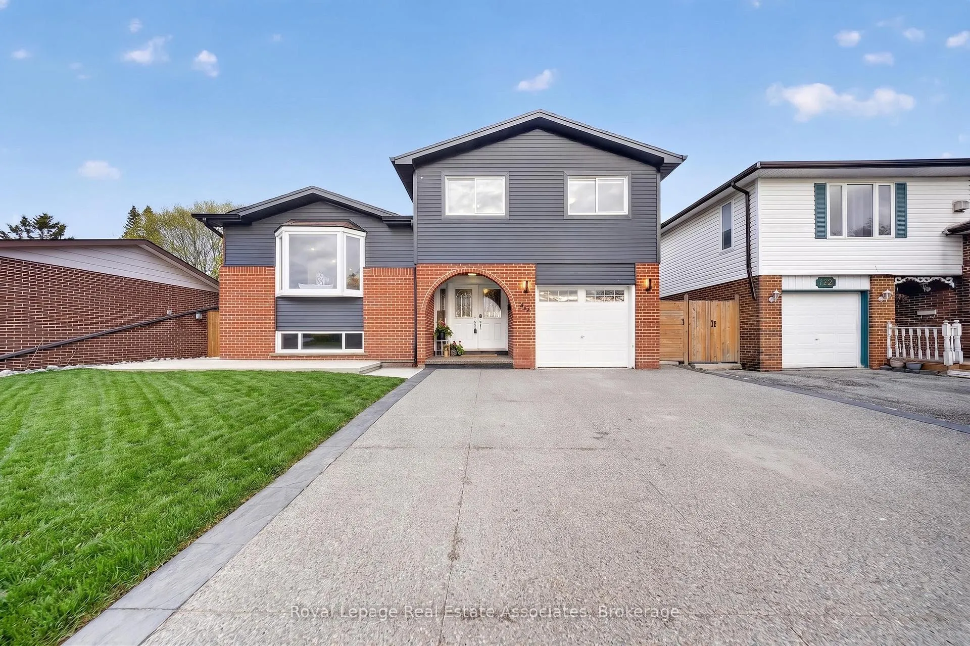 Photo 2 of 118 Parkview Drive, Orangeville — HOMEH