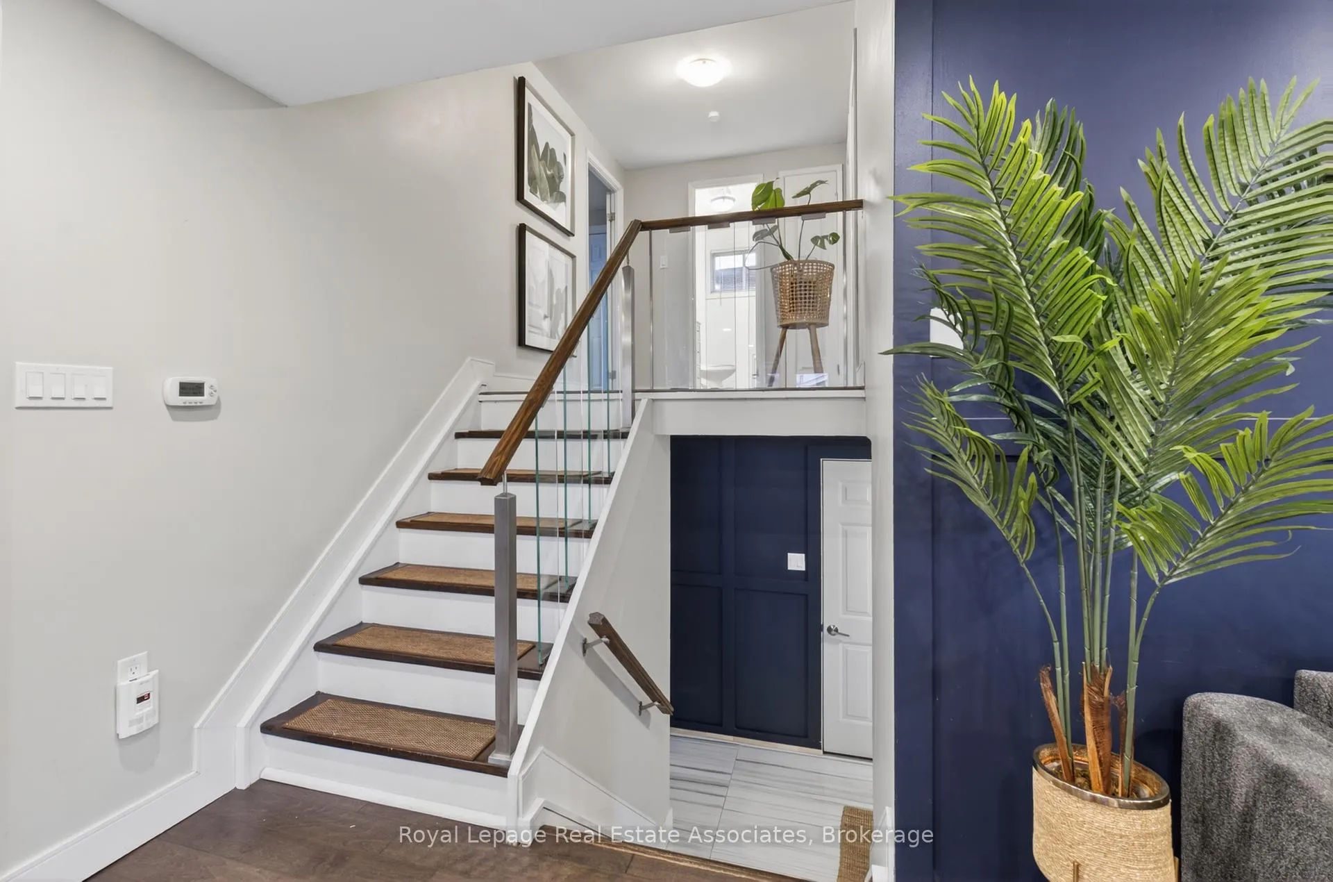 Photo 7 of 118 Parkview Drive, Orangeville — HOMEH