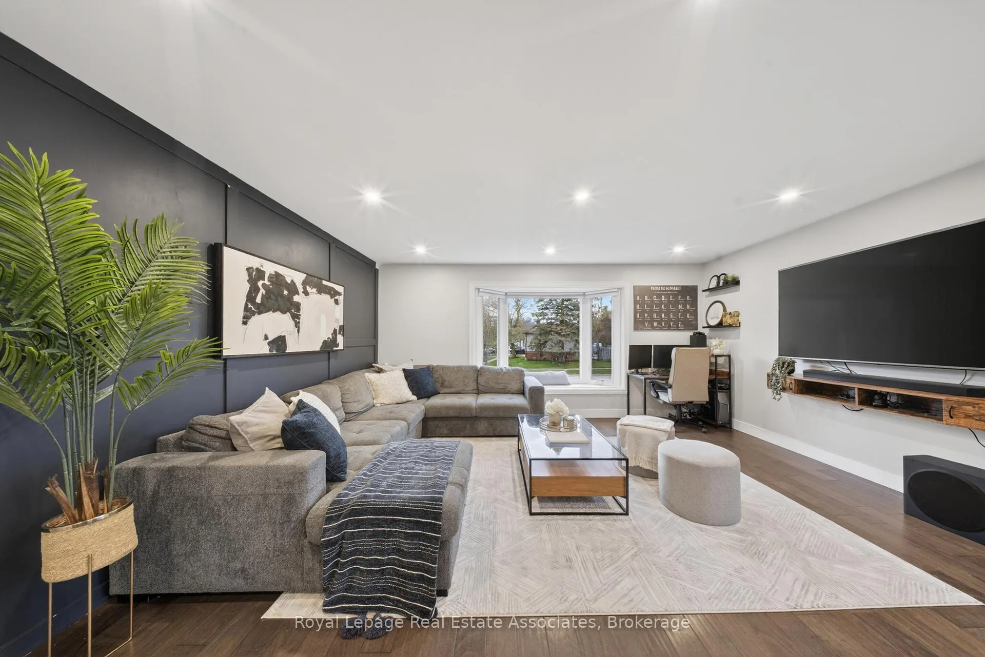 Photo 11 of 118 Parkview Drive, Orangeville — HOMEH