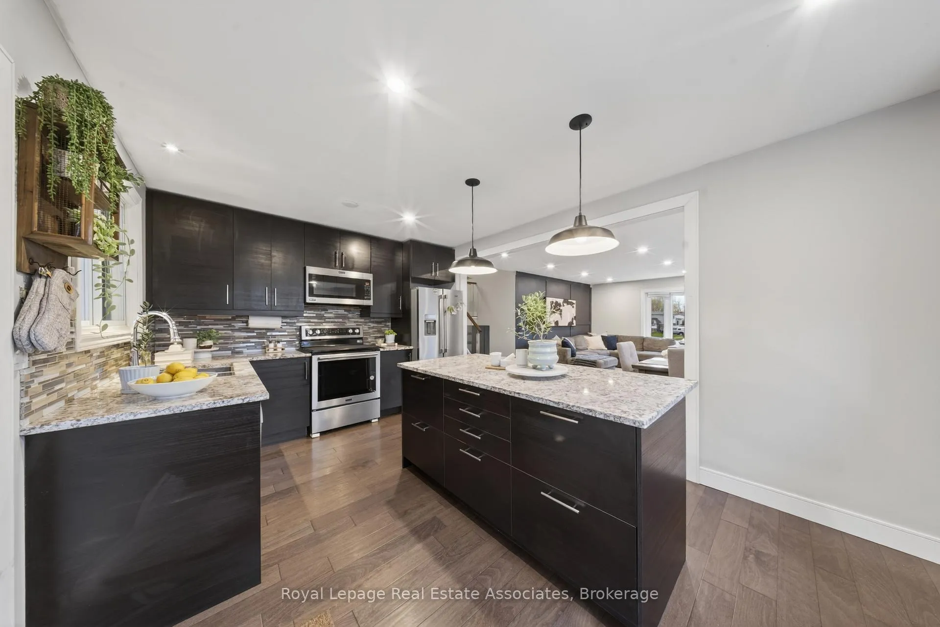 Photo 18 of 118 Parkview Drive, Orangeville — HOMEH