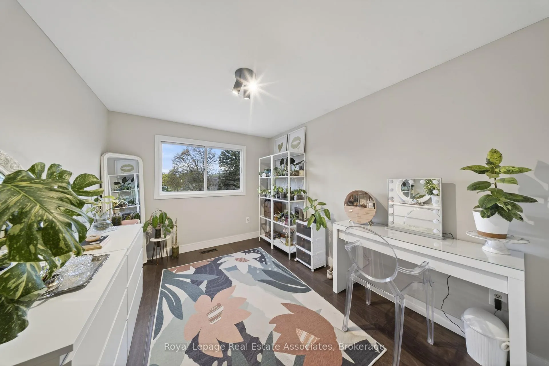 Photo 24 of 118 Parkview Drive, Orangeville — HOMEH