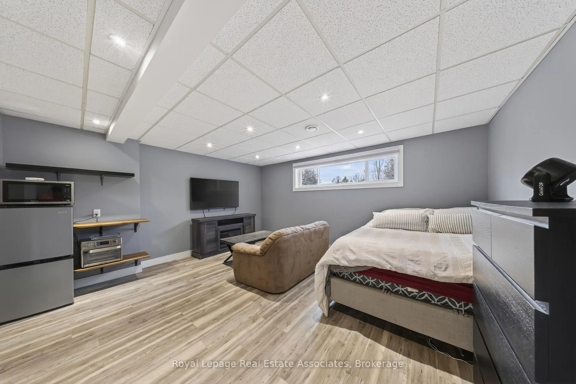 Photo 32 of 118 Parkview Drive, Orangeville — HOMEH