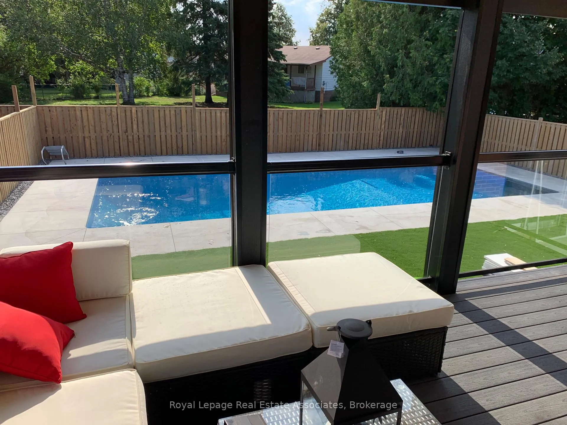 Photo 42 of 118 Parkview Drive, Orangeville — HOMEH
