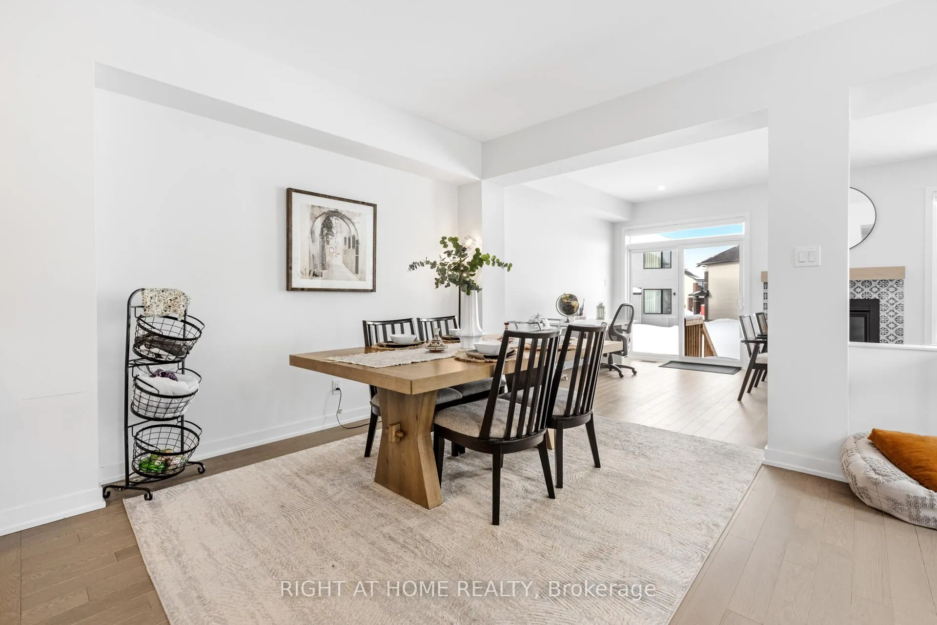 Photo 12 of 674 Honeydew Street, Ottawa, Riverside South/Gloucester Glen — HOMEH
