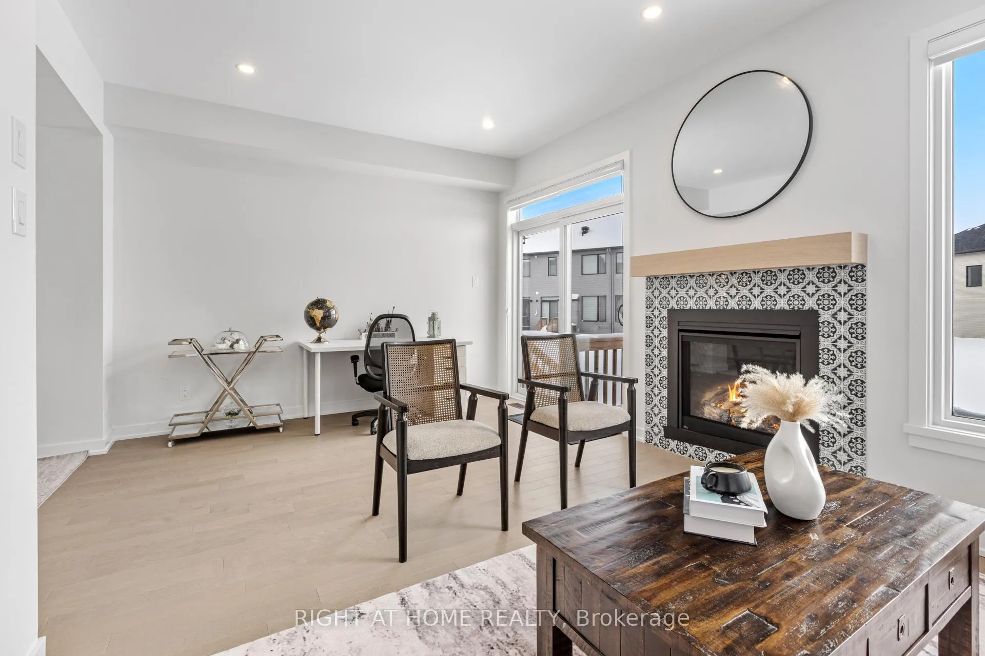 Photo 15 of 674 Honeydew Street, Ottawa, Riverside South/Gloucester Glen — HOMEH