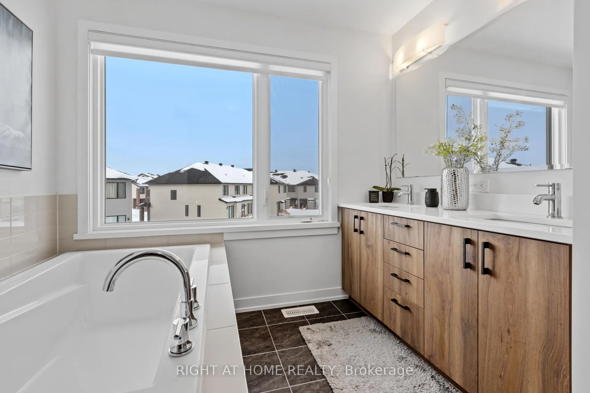 Photo 29 of 674 Honeydew Street, Ottawa, Riverside South/Gloucester Glen — HOMEH
