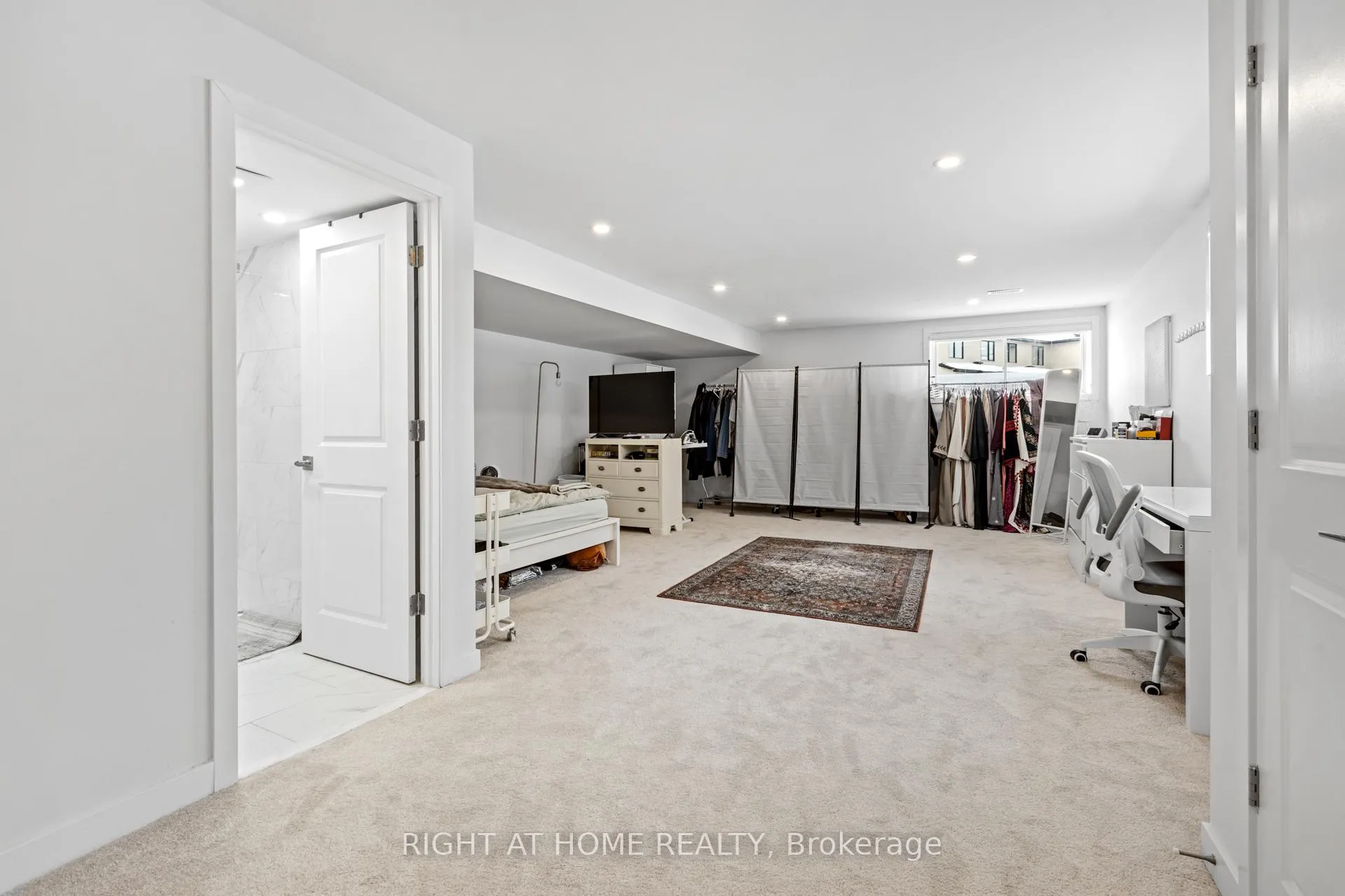 Photo 33 of 674 Honeydew Street, Ottawa, Riverside South/Gloucester Glen — HOMEH