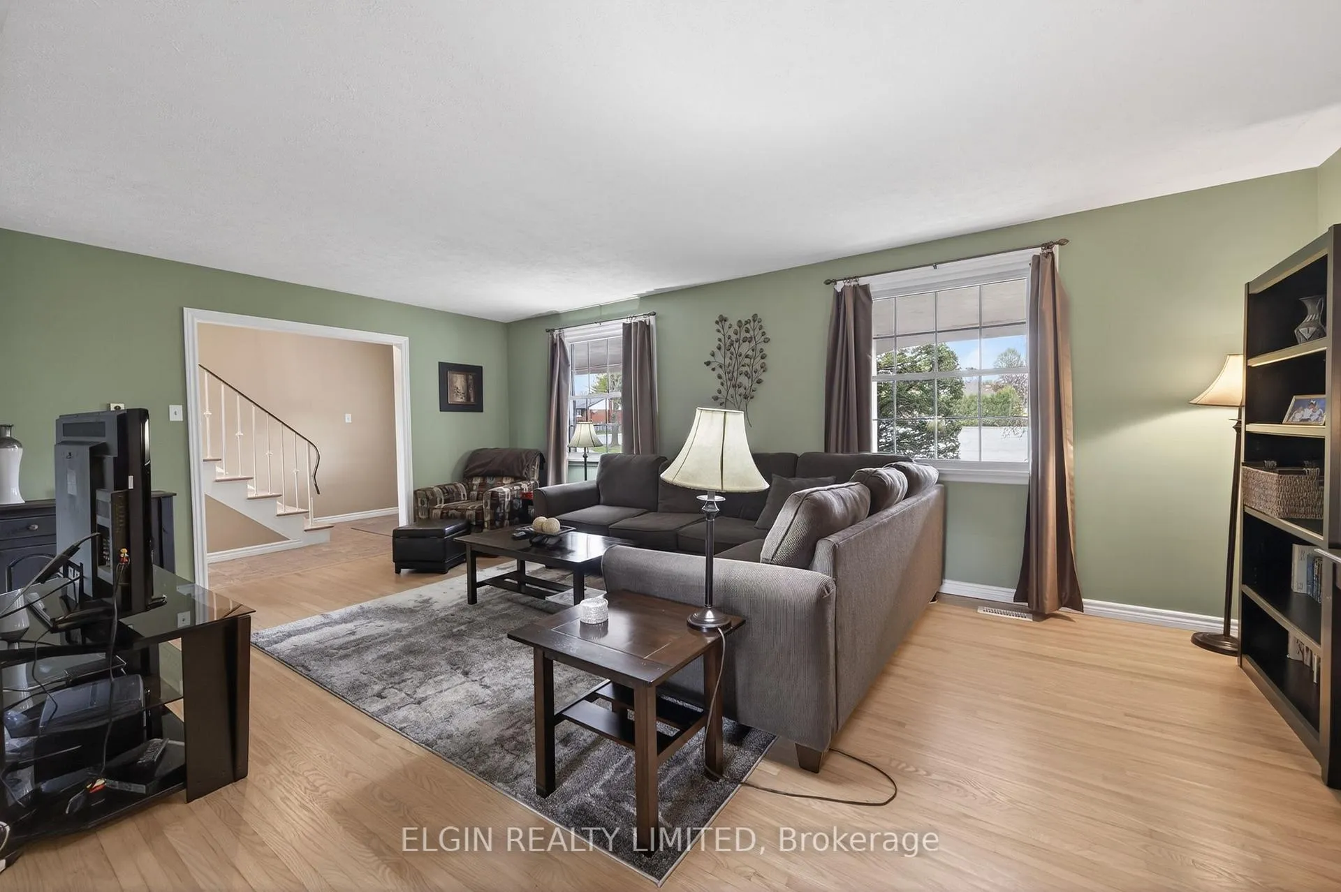Photo 5 of 112 Park Avenue, St. Thomas — HOMEH
