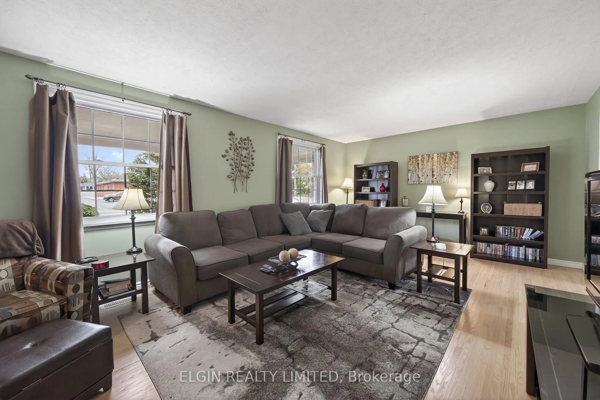 Photo 6 of 112 Park Avenue, St. Thomas — HOMEH