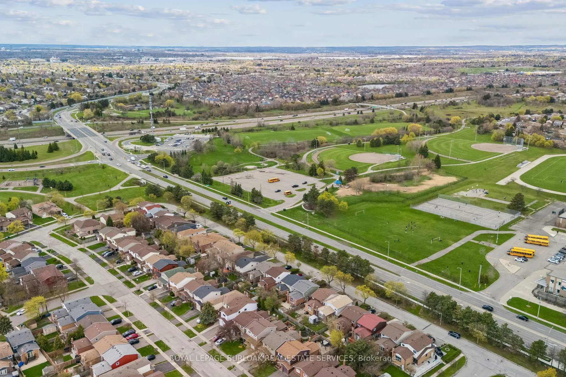 Photo 34 of 21 Lionshead Lookout, Brampton, Westgate — HOMEH