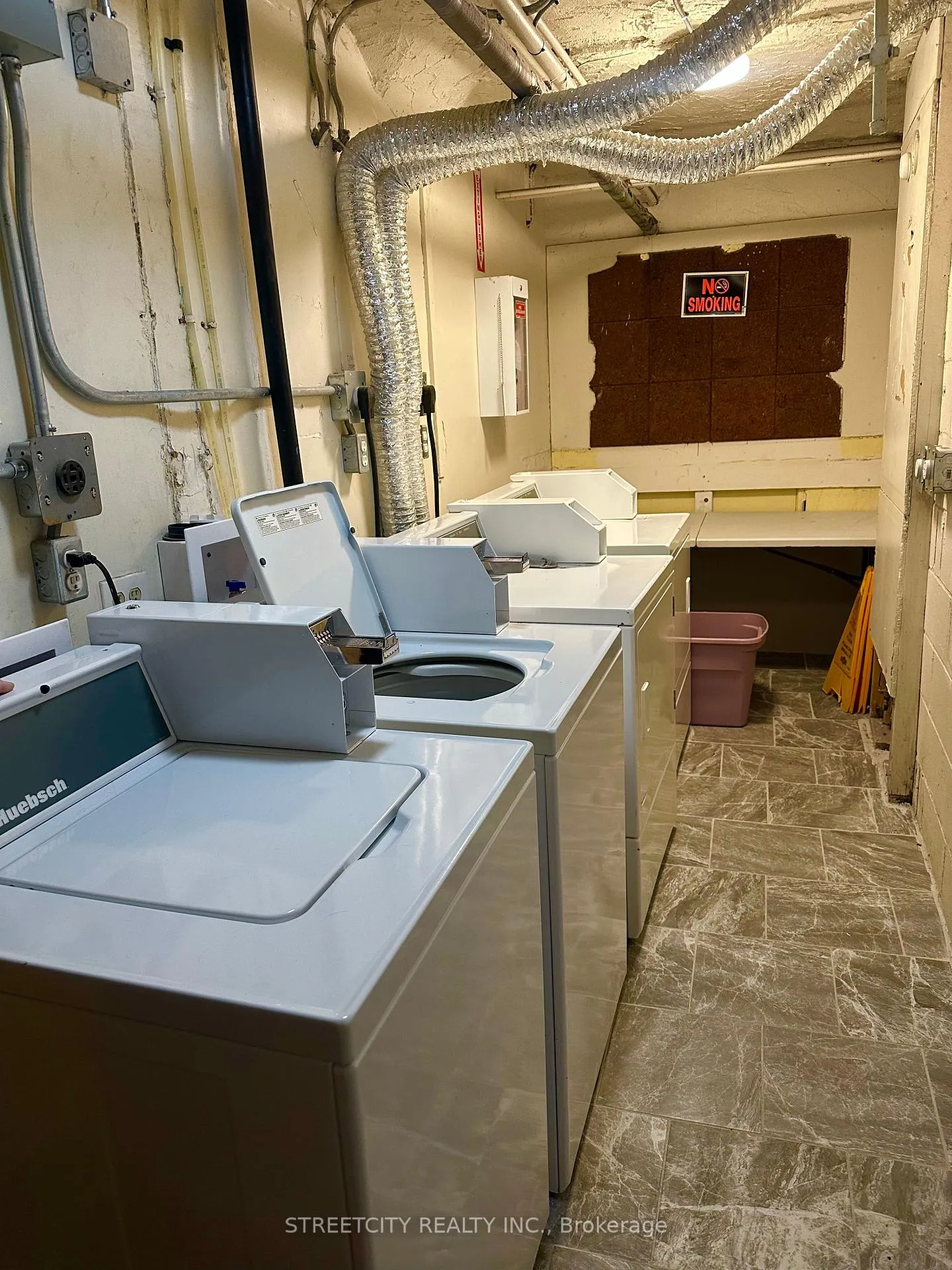Photo 3 of Unit 43, 220 Ashland Avenue, London, East M — HOMEH