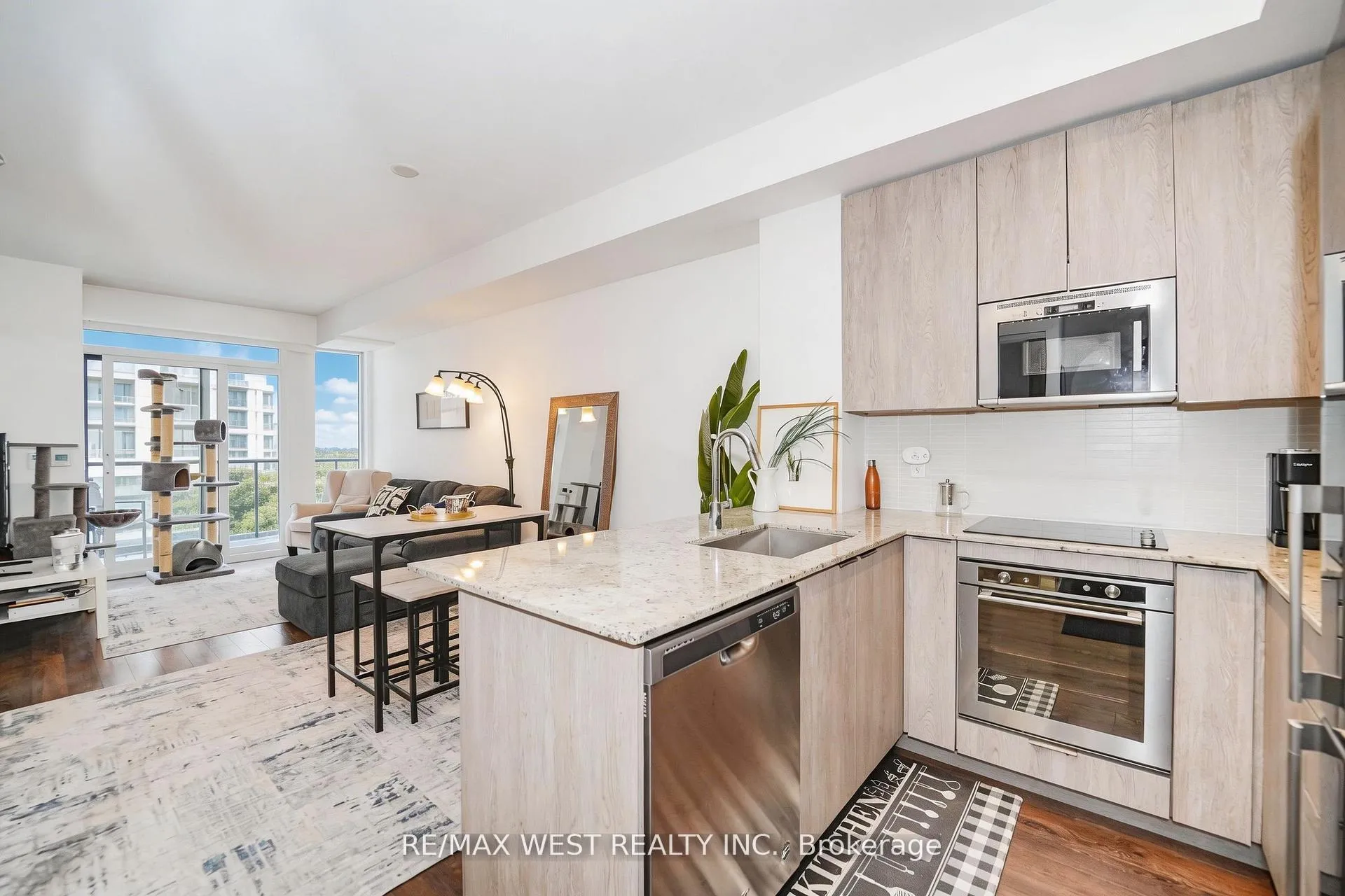 Photo 2 of Unit 229, 99 Eagle Rock Way, Vaughan, Rural Vaughan — HOMEH