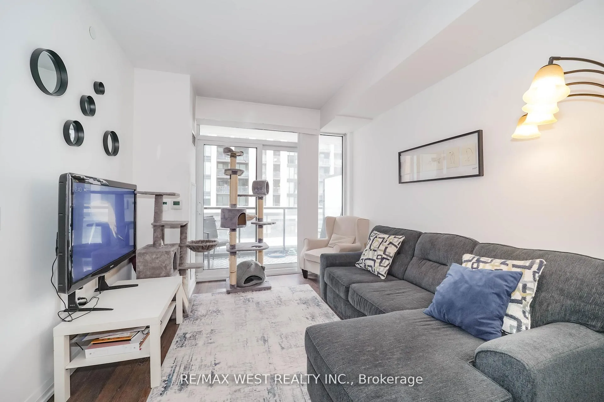 Photo 4 of Unit 229, 99 Eagle Rock Way, Vaughan, Rural Vaughan — HOMEH