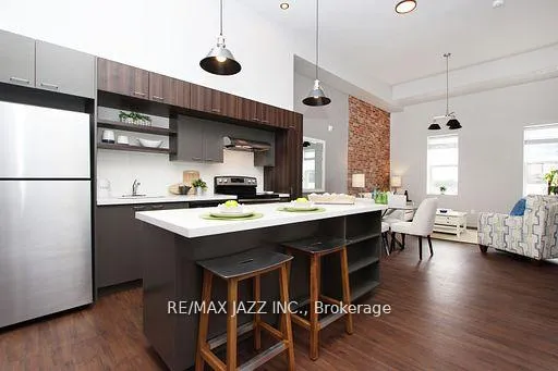 Photo 2 of Unit 302, 14 1/2 King Street E, Oshawa, O'Neill — HOMEH