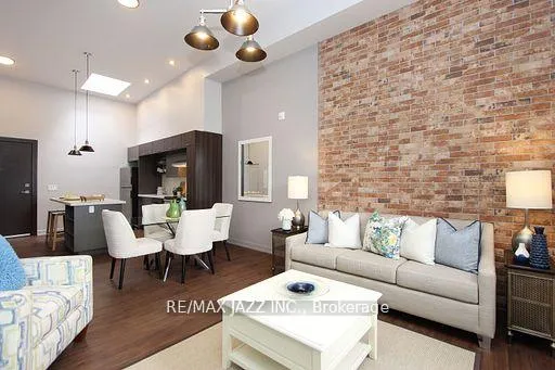 Photo 10 of Unit 302, 14 1/2 King Street E, Oshawa, O'Neill — HOMEH