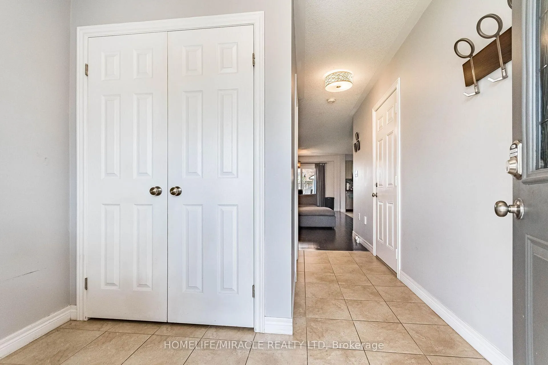Photo 4 of 222 Pelech Crescent, Hamilton, Hannon — HOMEH