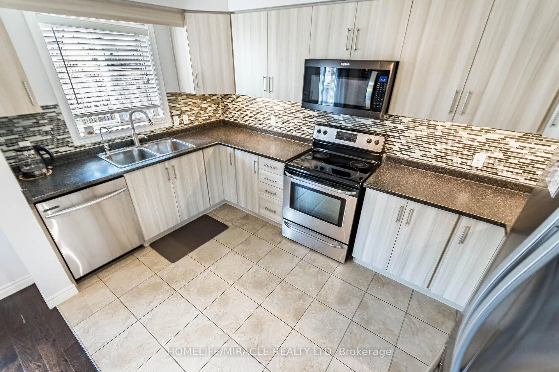 Photo 16 of 222 Pelech Crescent, Hamilton, Hannon — HOMEH