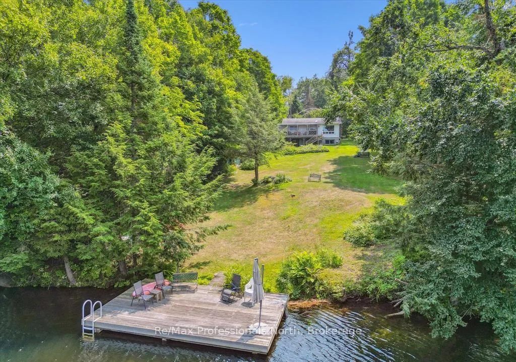 Photo 4 of 1042 River Haven Road, Bracebridge, Draper — HOMEH