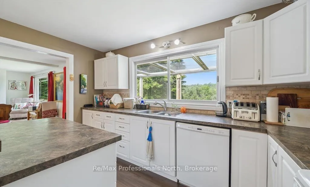 Photo 17 of 1042 River Haven Road, Bracebridge, Draper — HOMEH