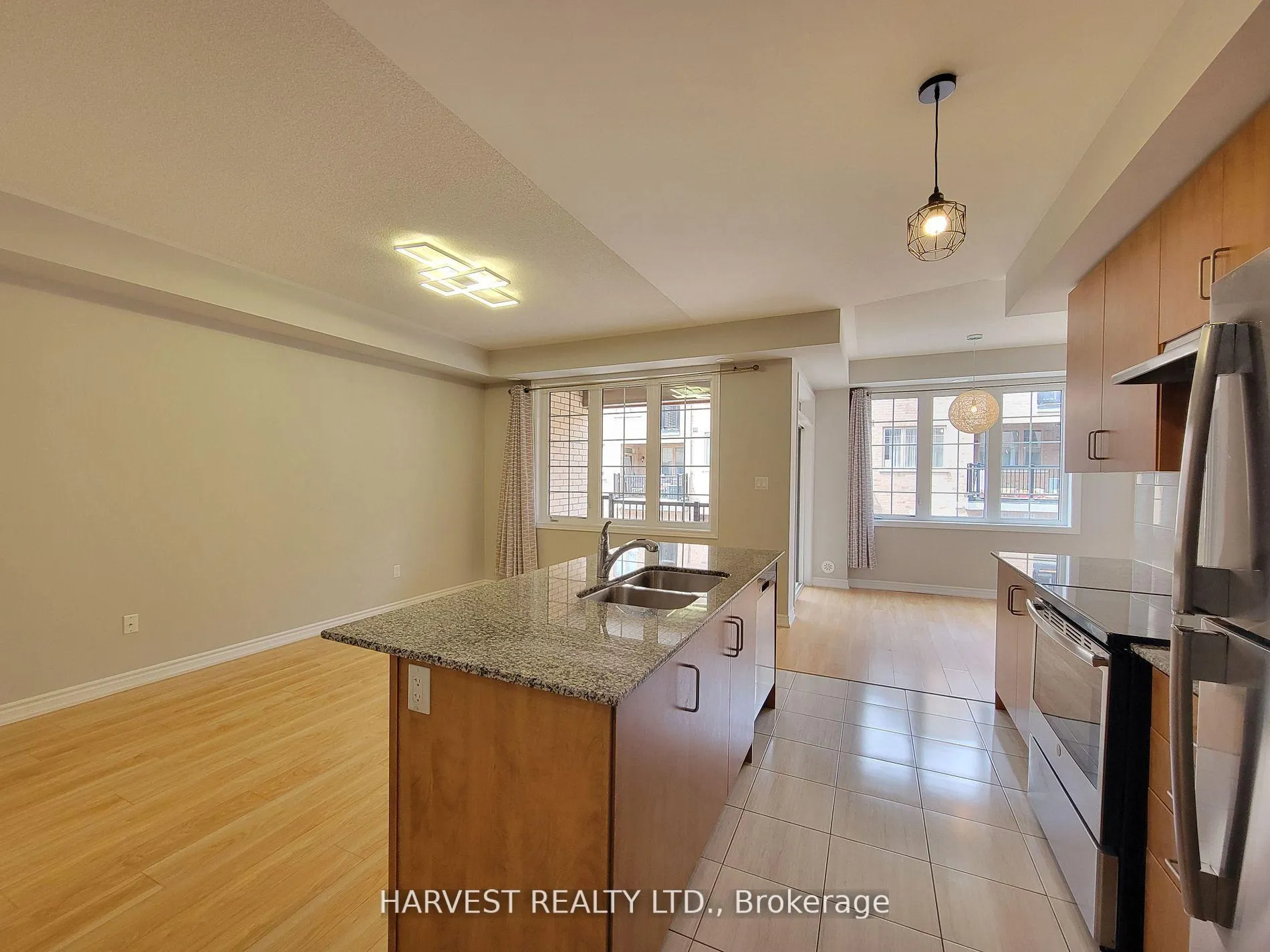 Photo 8 of 460 Arthur Bonner Avenue, Markham, Cornell — HOMEH