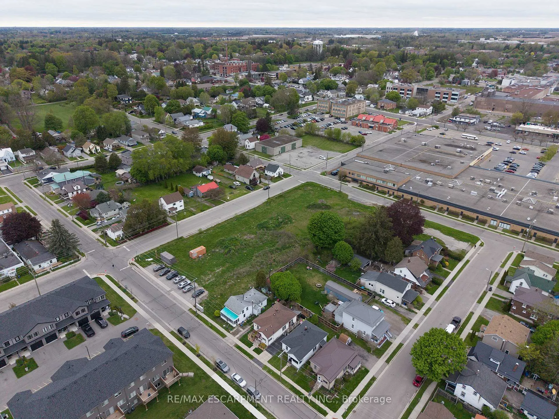 Photo 35 of Unit 27, 160 Stanley Street, Norfolk, Simcoe — HOMEH