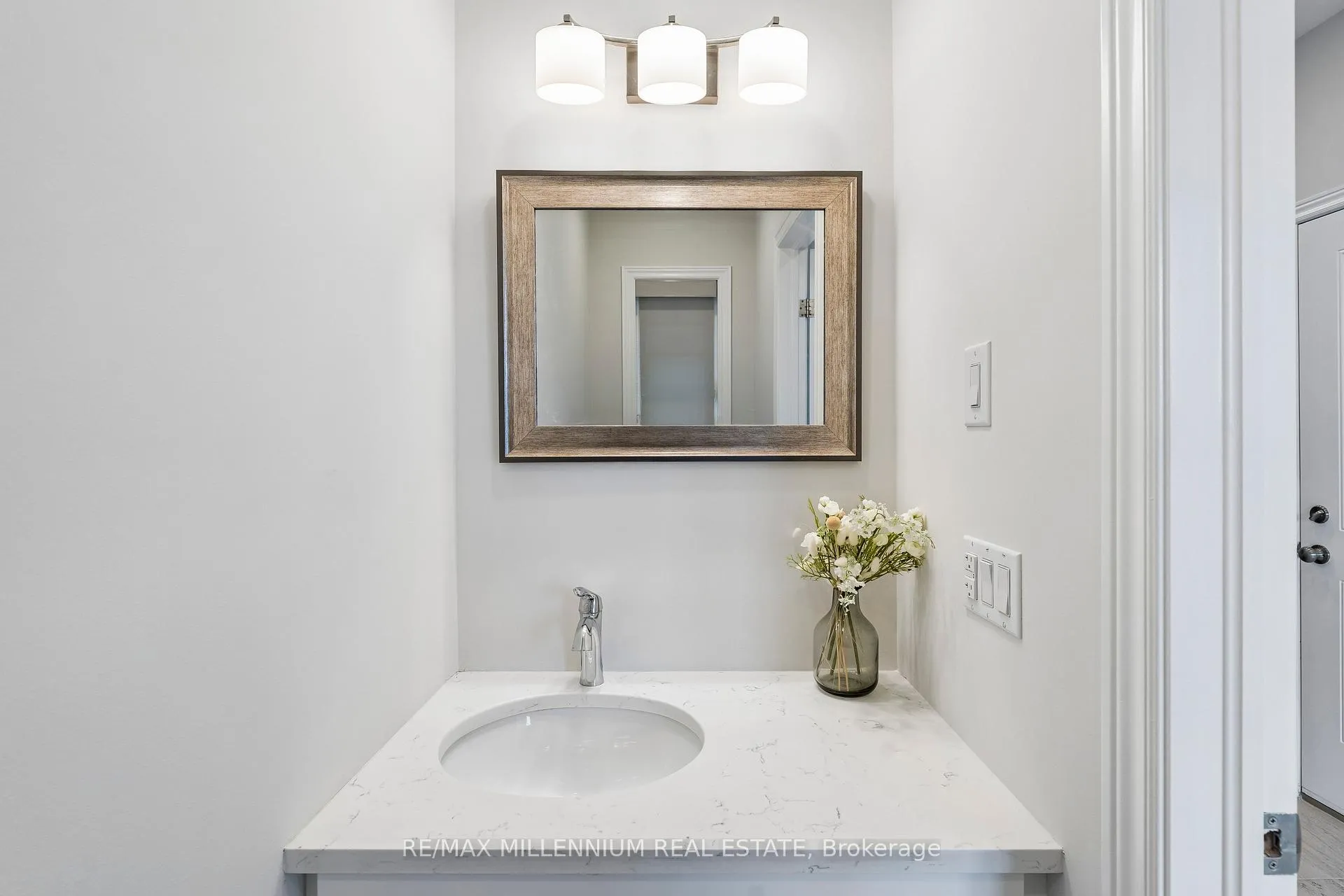 Photo 16 of 24B Greenwood Avenue, St. Catharines, Secord Woods — HOMEH