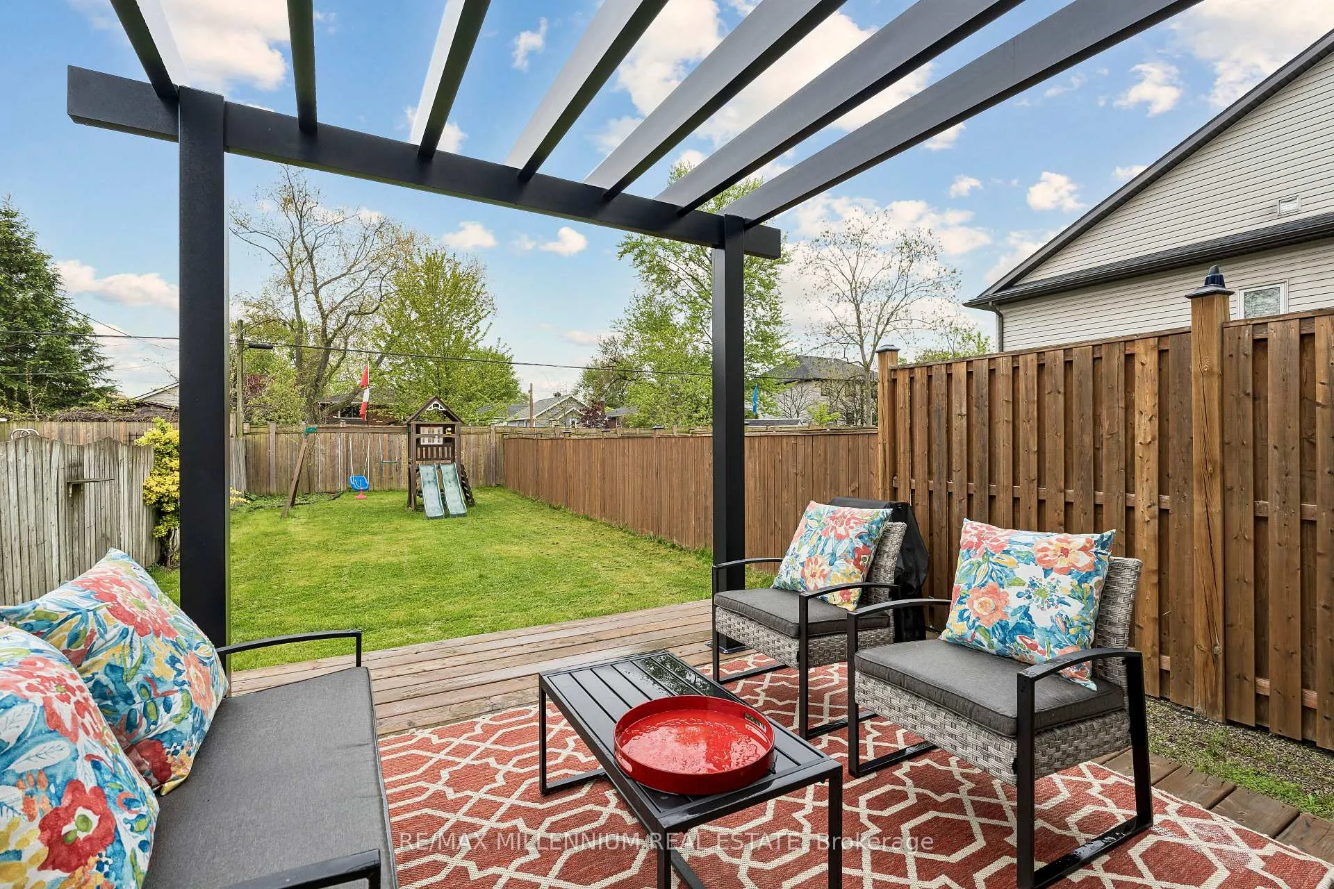 Photo 32 of 24B Greenwood Avenue, St. Catharines, Secord Woods — HOMEH