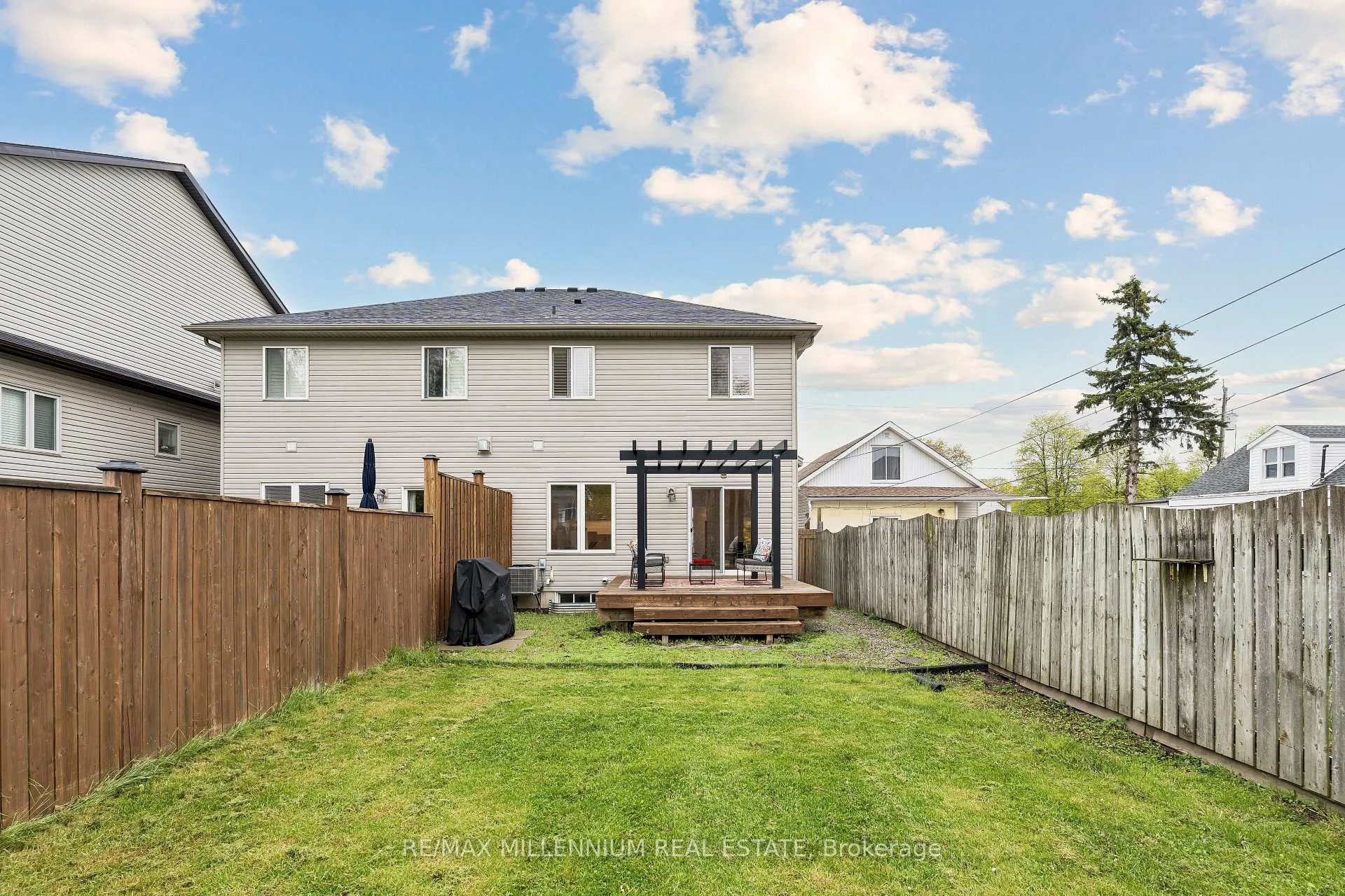 Photo 34 of 24B Greenwood Avenue, St. Catharines, Secord Woods — HOMEH