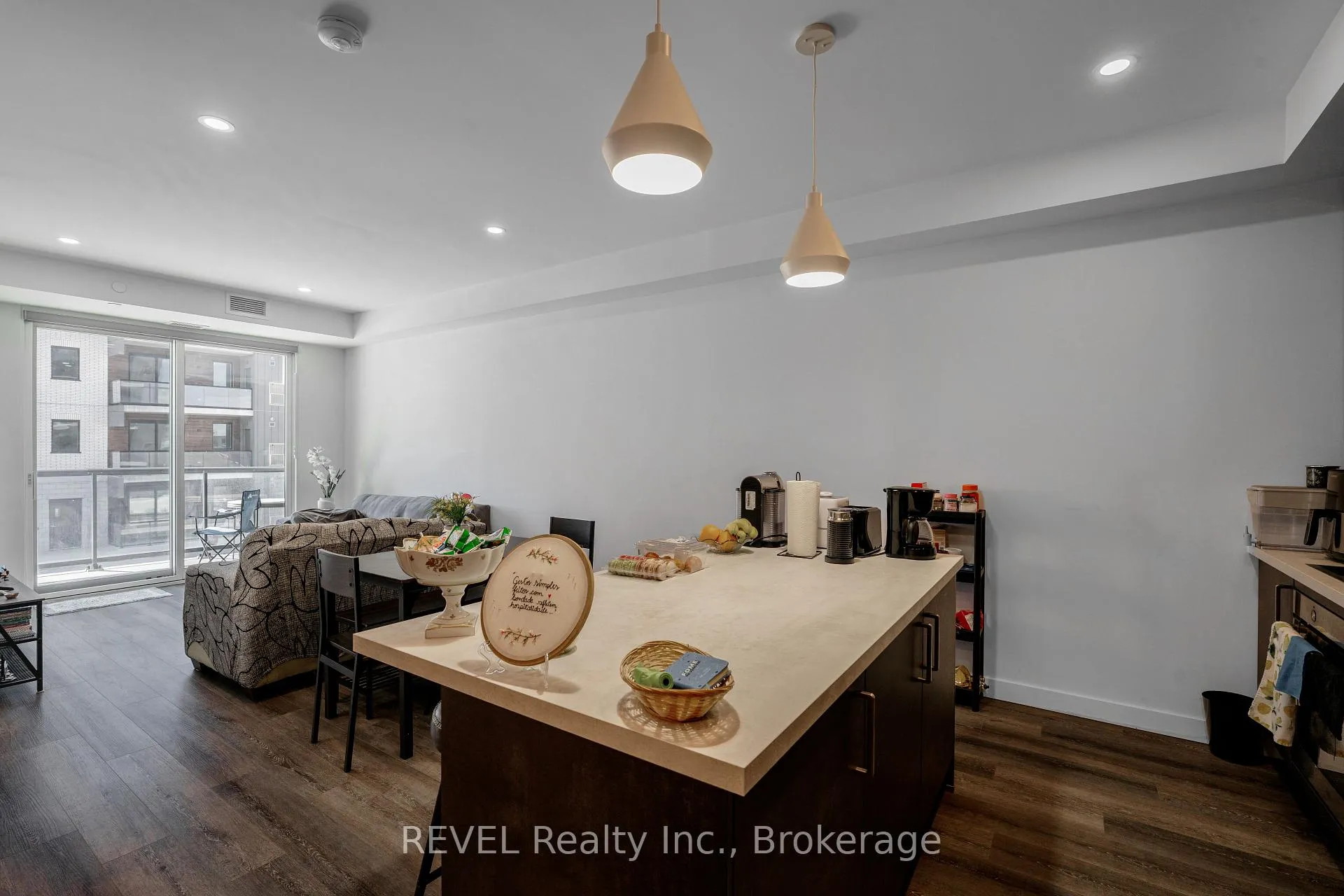 Photo 4 of Unit 216, 7549A Kalar Road, Niagara Falls, Brown — HOMEH