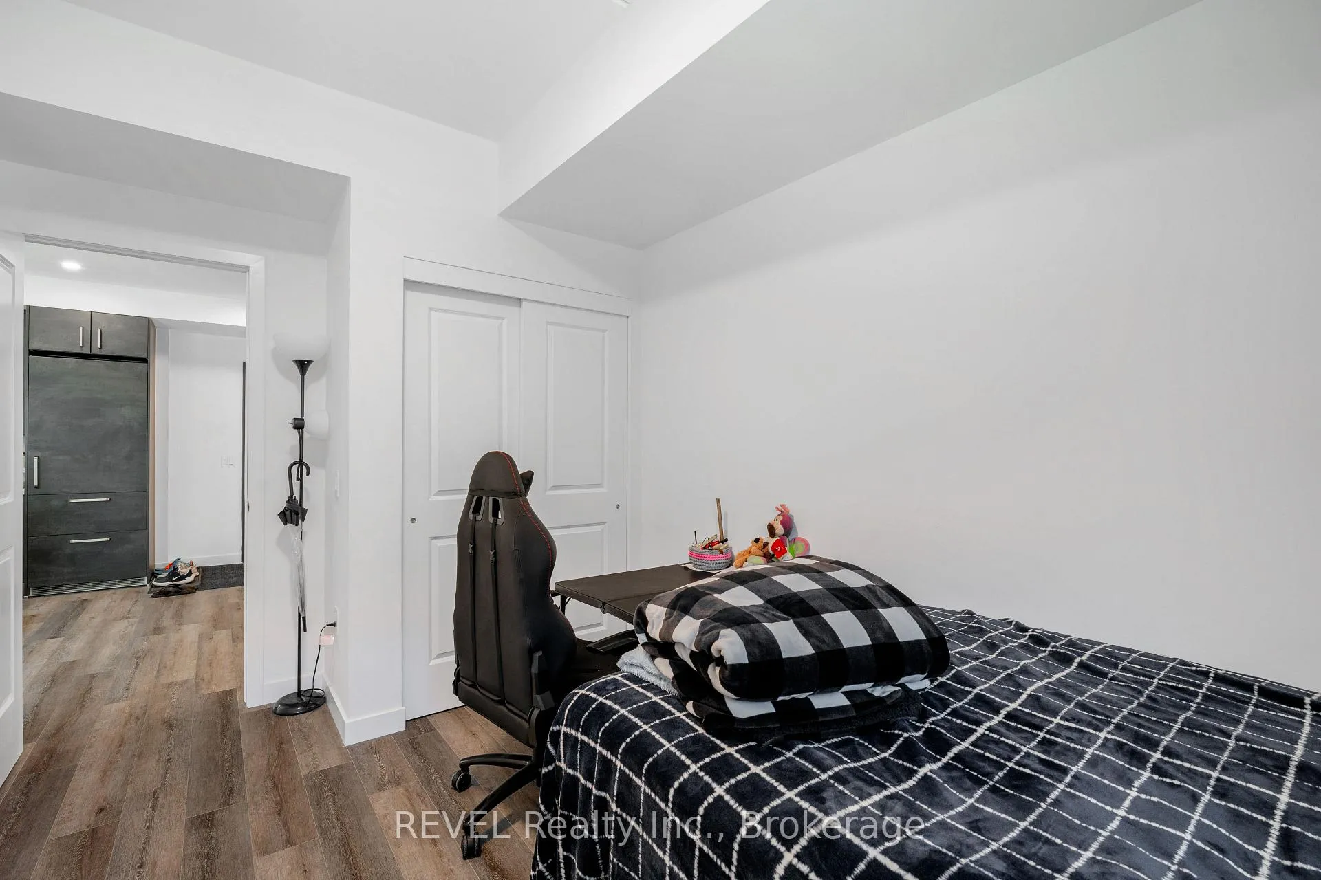 Photo 11 of Unit 216, 7549A Kalar Road, Niagara Falls, Brown — HOMEH