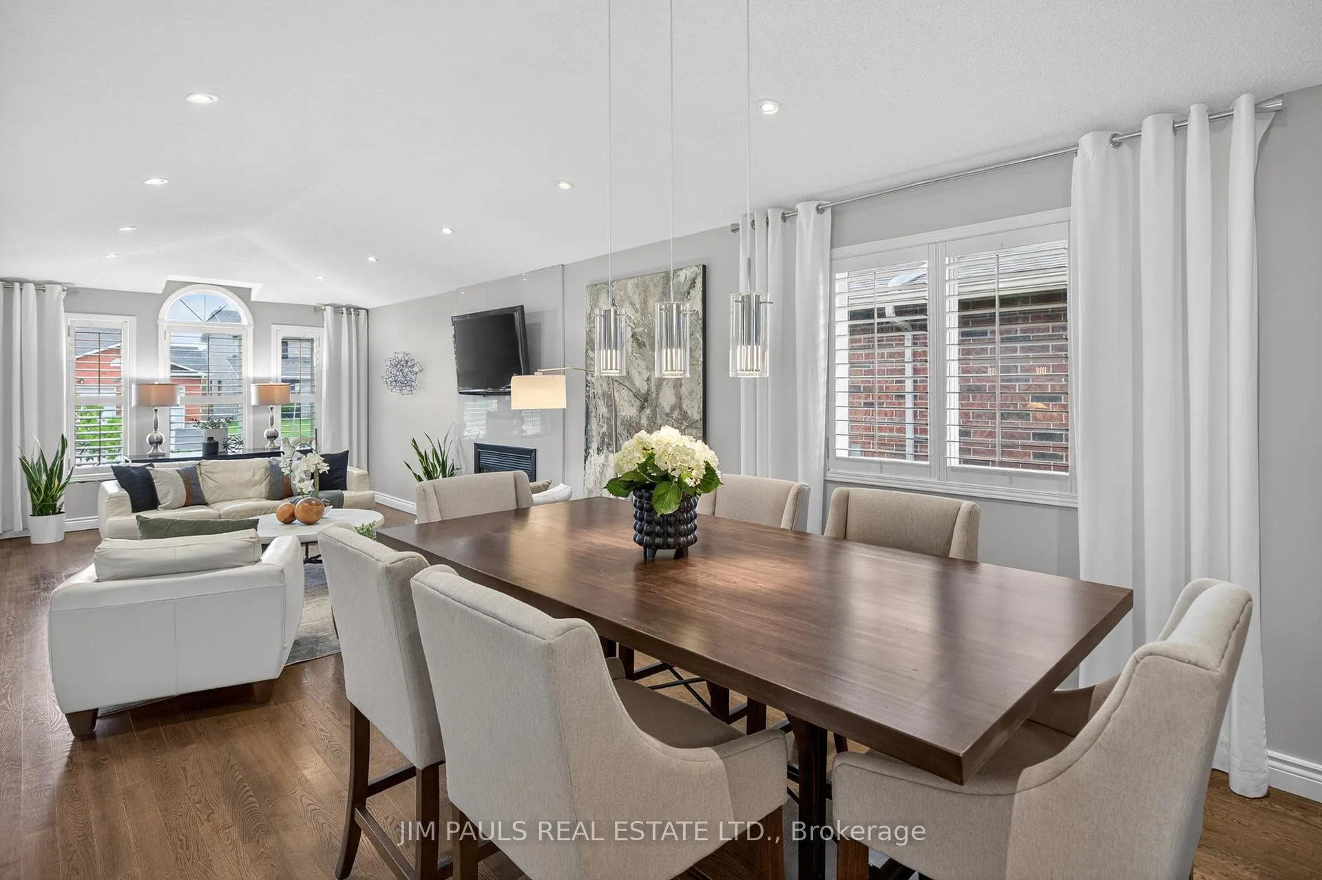Photo 14 of 802 Upper Horning Road, Hamilton, Gurnett — HOMEH
