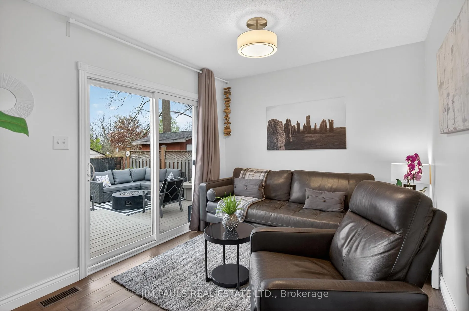 Photo 29 of 802 Upper Horning Road, Hamilton, Gurnett — HOMEH