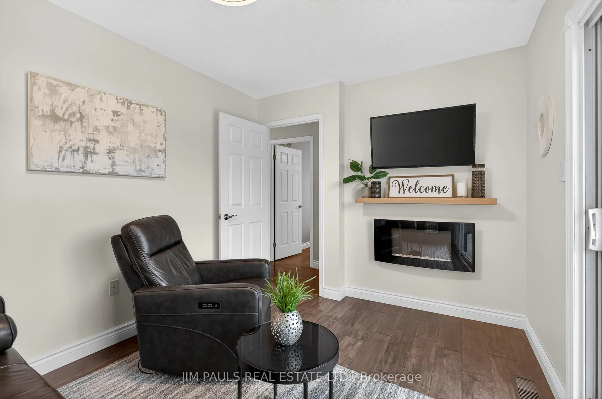 Photo 30 of 802 Upper Horning Road, Hamilton, Gurnett — HOMEH