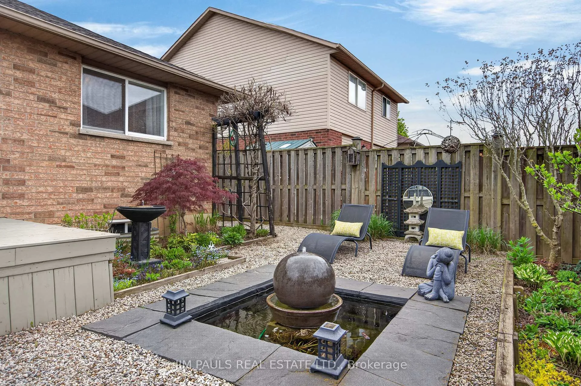 Photo 42 of 802 Upper Horning Road, Hamilton, Gurnett — HOMEH