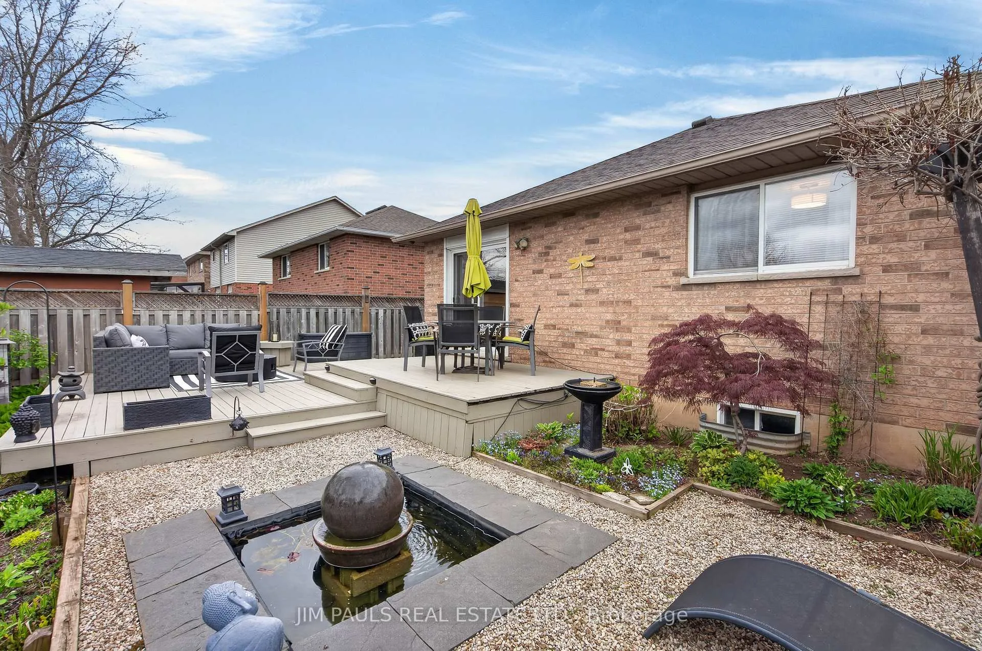 Photo 43 of 802 Upper Horning Road, Hamilton, Gurnett — HOMEH