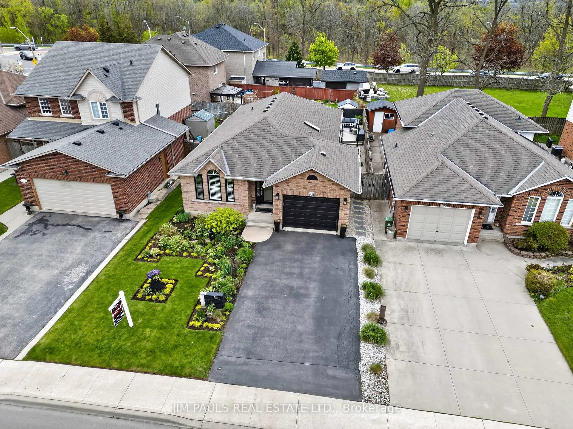 Photo 46 of 802 Upper Horning Road, Hamilton, Gurnett — HOMEH