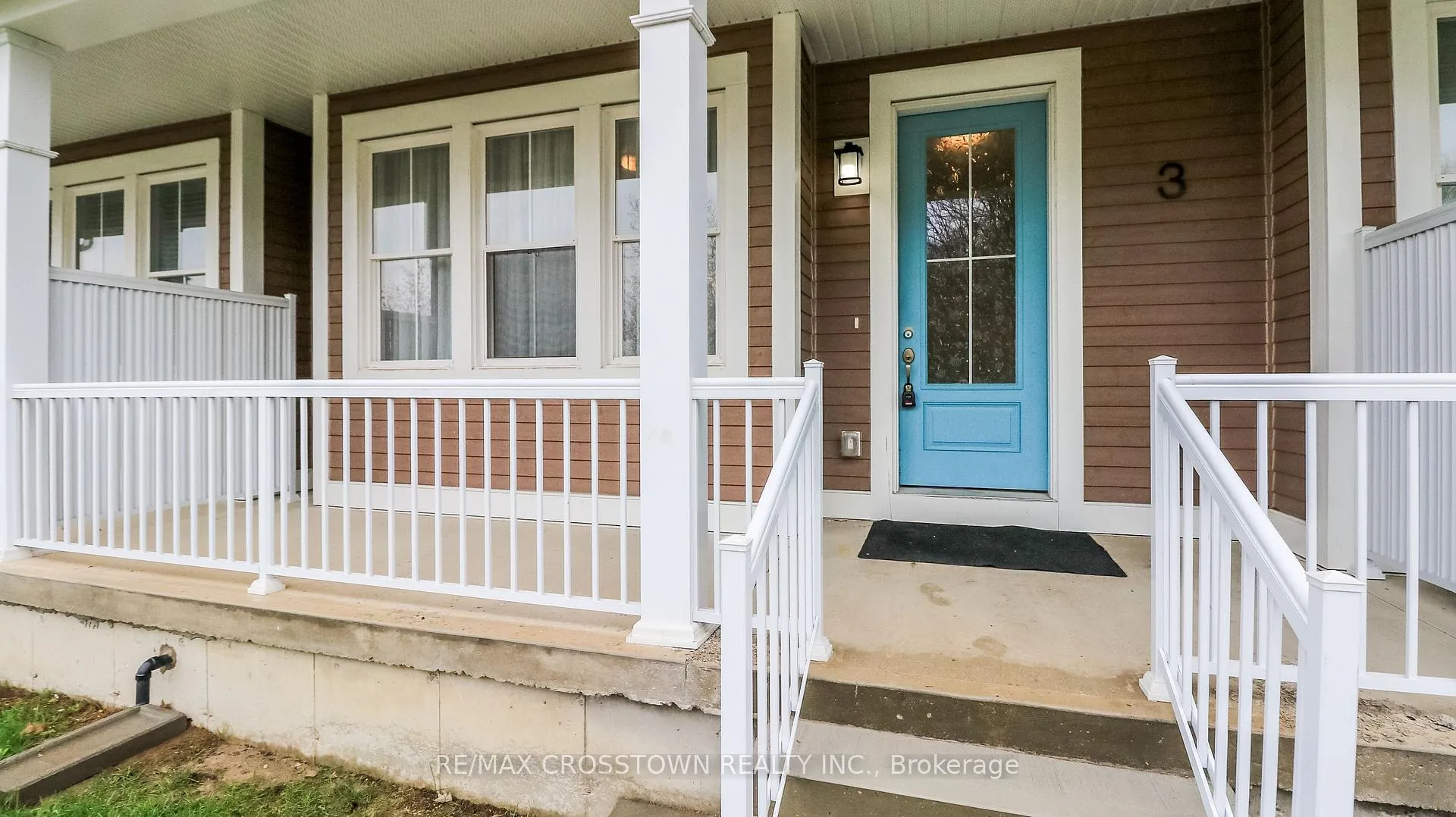 Photo 2 of 3 Julia Crescent, Midland — HOMEH