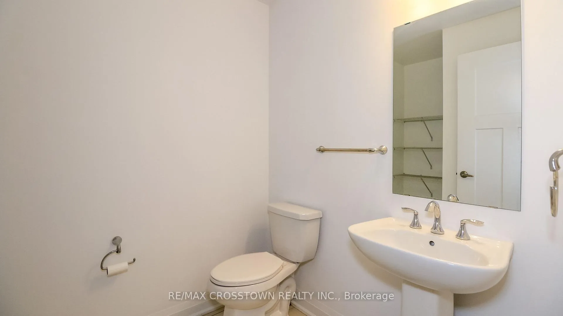 Photo 11 of 3 Julia Crescent, Midland — HOMEH