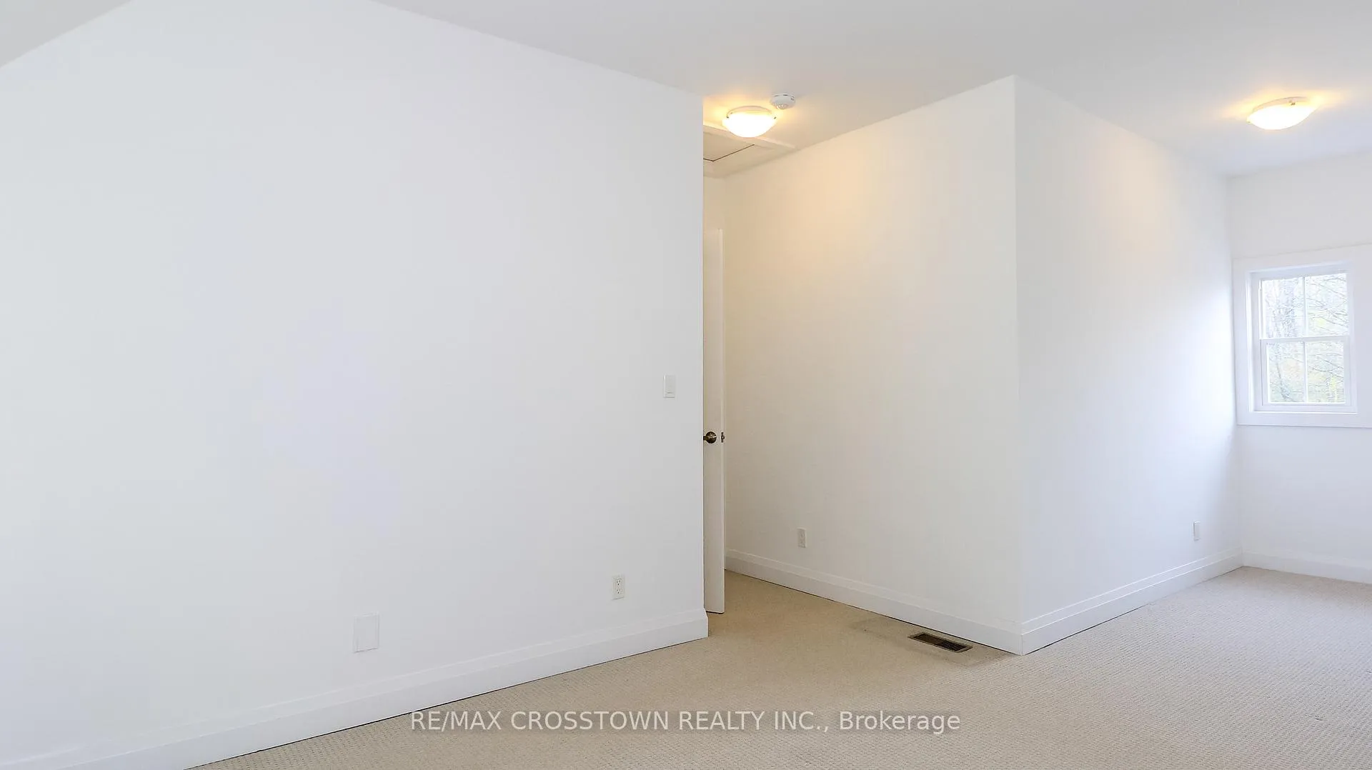 Photo 16 of 3 Julia Crescent, Midland — HOMEH