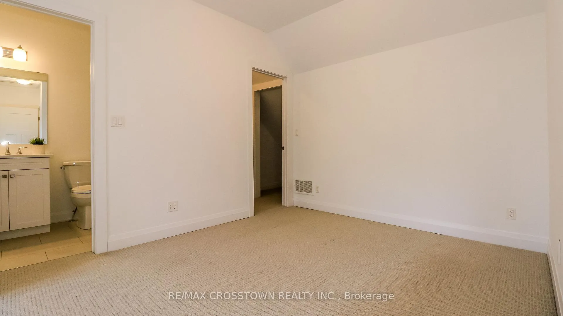 Photo 22 of 3 Julia Crescent, Midland — HOMEH