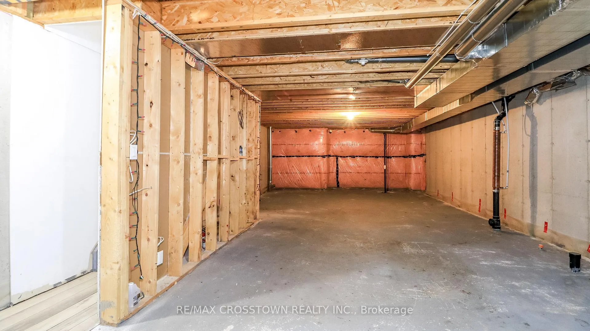 Photo 23 of 3 Julia Crescent, Midland — HOMEH