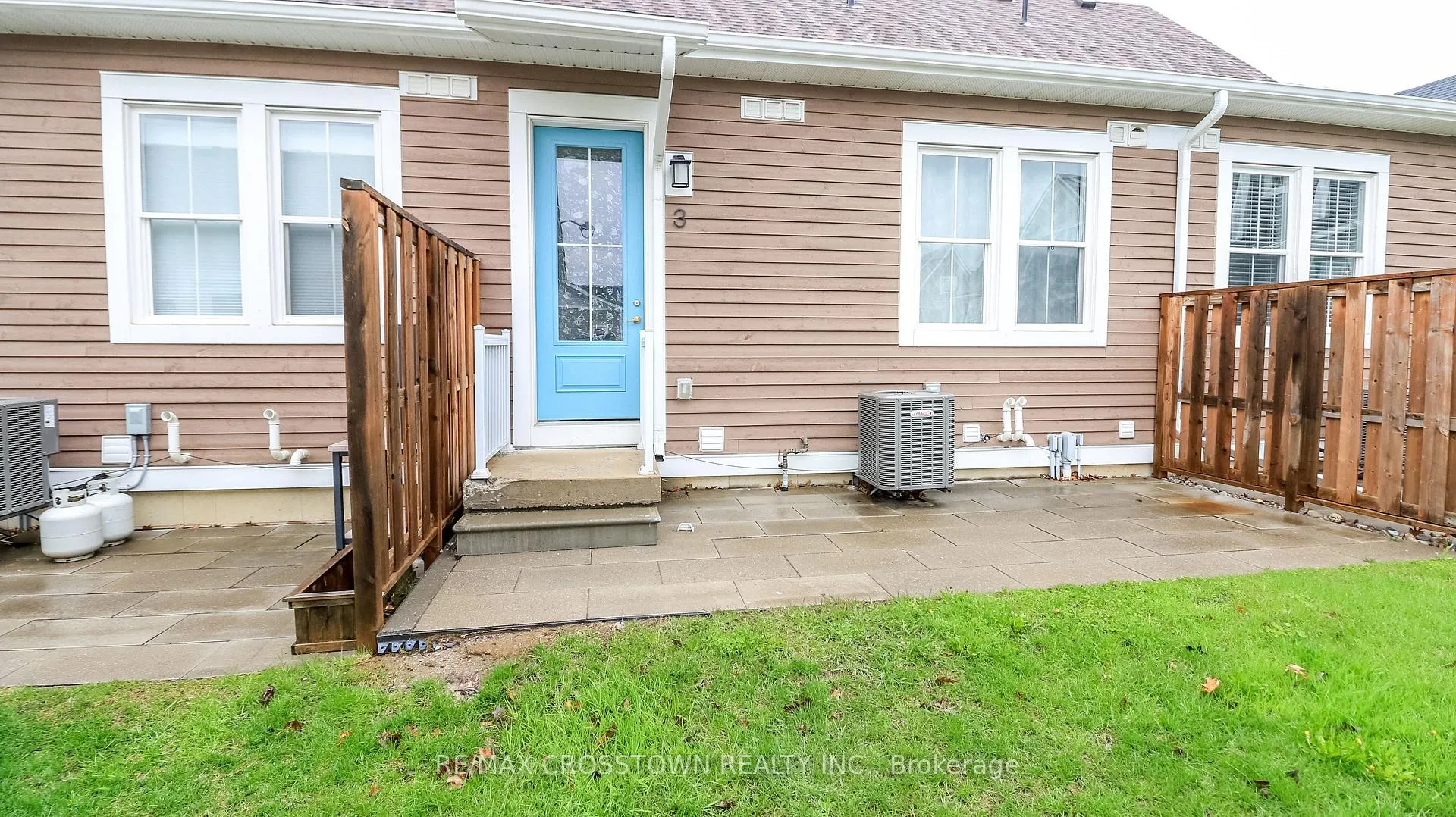 Photo 27 of 3 Julia Crescent, Midland — HOMEH
