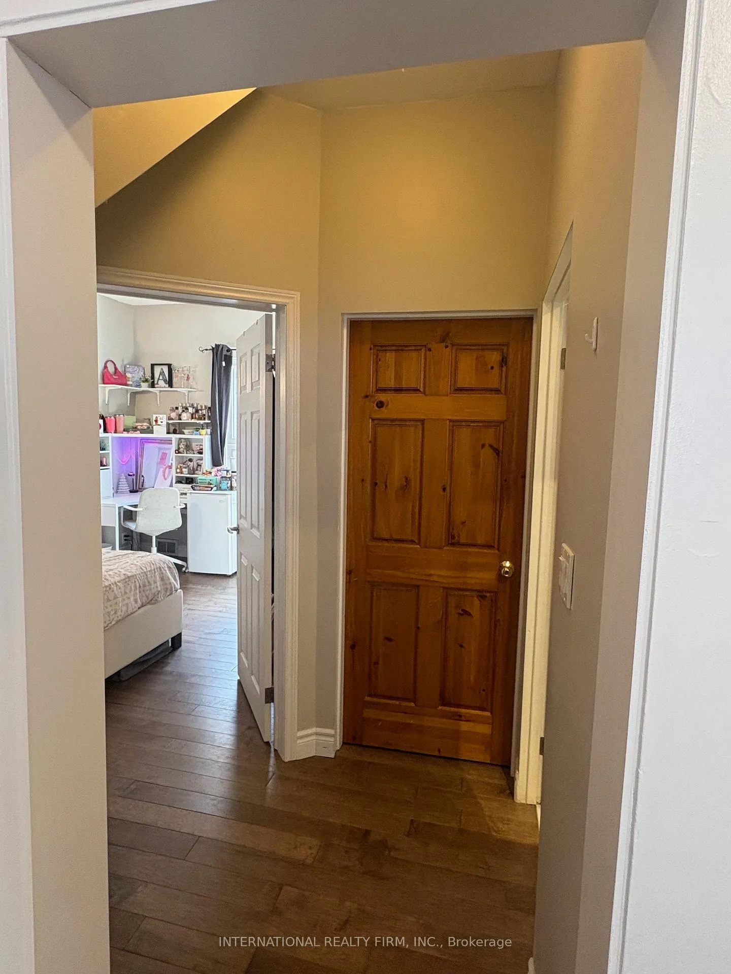 Photo 5 of Unit unit 1, 300 Locke Street S, Hamilton, Kirkendall — HOMEH