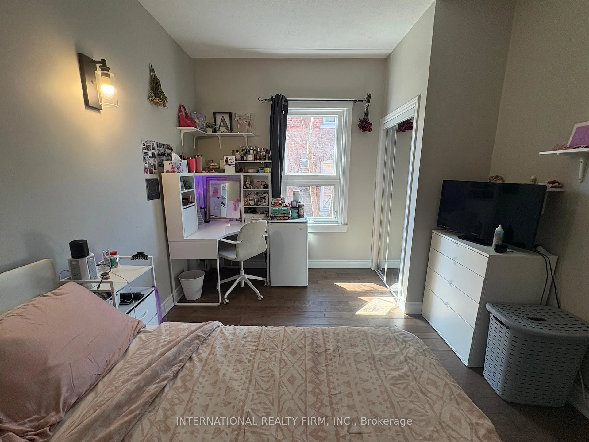 Photo 9 of Unit unit 1, 300 Locke Street S, Hamilton, Kirkendall — HOMEH